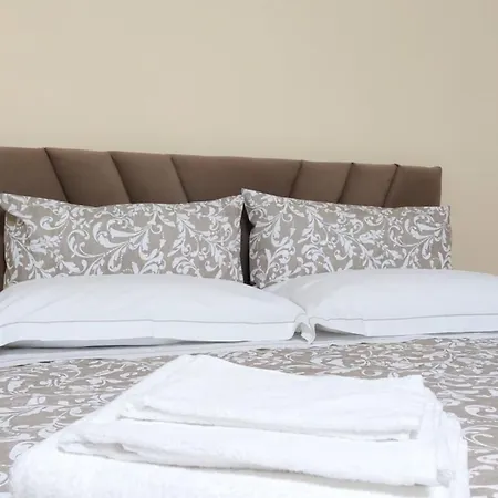 La Casa Di Pina Apartman Tirana