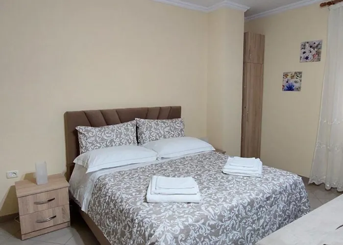 La Casa Di Pina Tirana